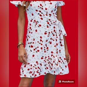 Beautiful Flowing Wrap dress worn once Sz L